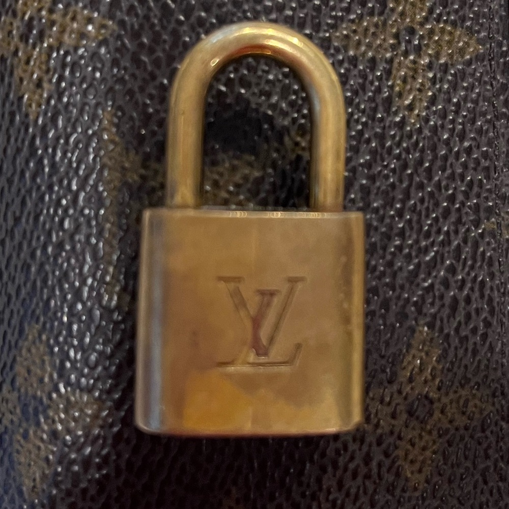 Louis Vuitton #320 Brass Lock Authentic